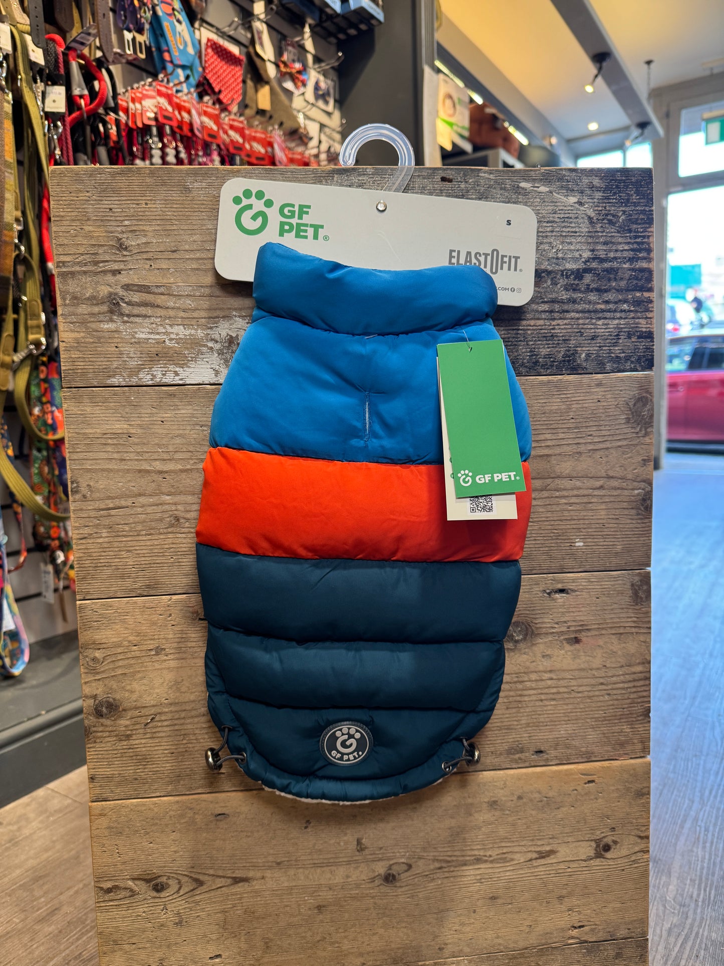GF Pet, Elasto-Fit, Colour block Puffer