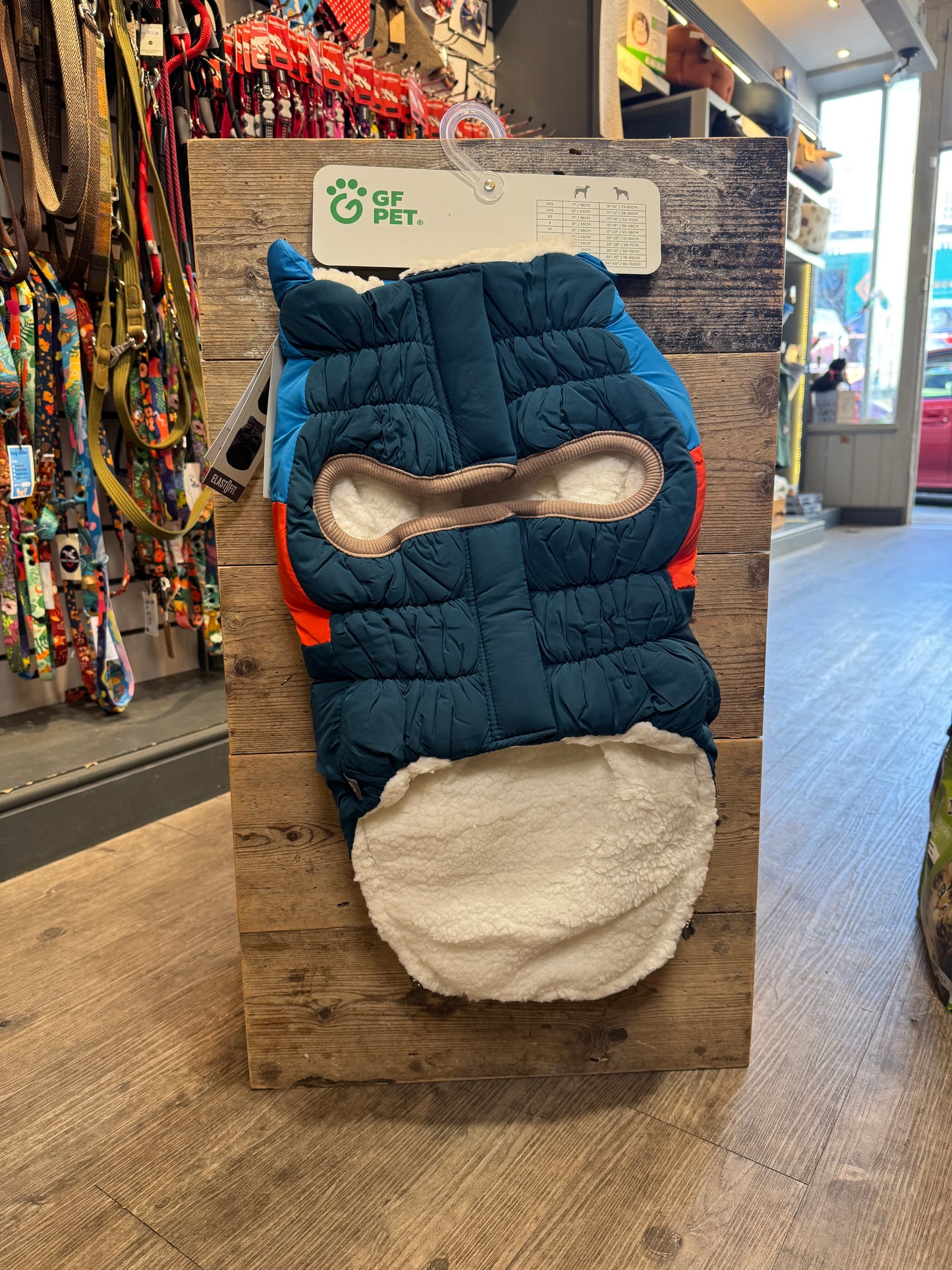 GF Pet, Elasto-Fit, Colour block Puffer