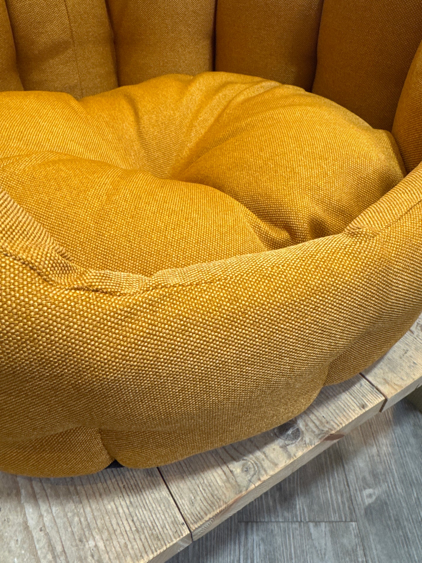 Earthbound, Classic Camden Bed, Apricot, Small