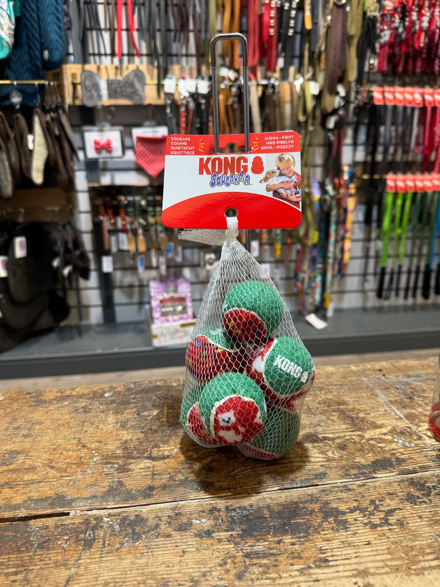 Kong, Holiday SqueakAir Balls
