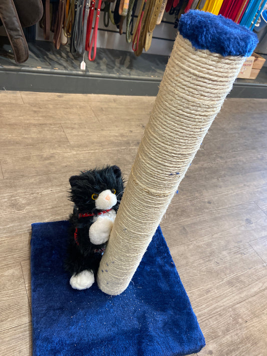 Cat Circus, Sisal Scratch Post