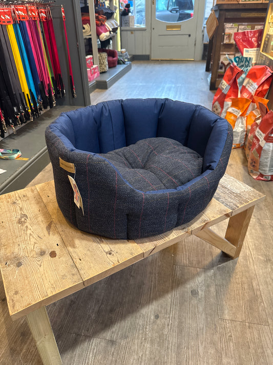 Earthbound, Traditional Tweed & Waterproof Bed, Navy