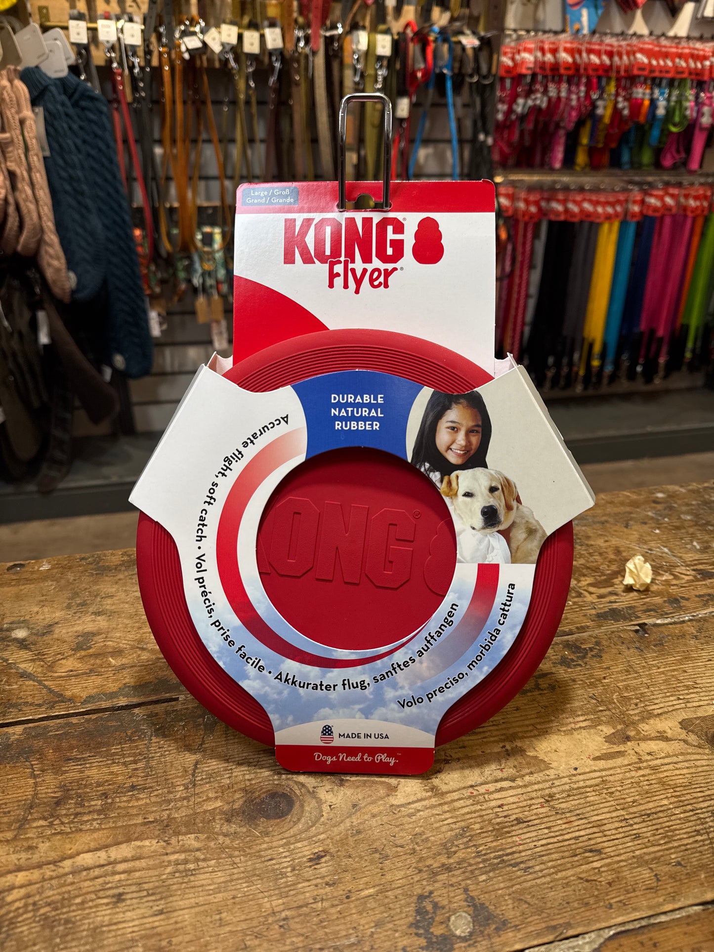 Kong, Flyer